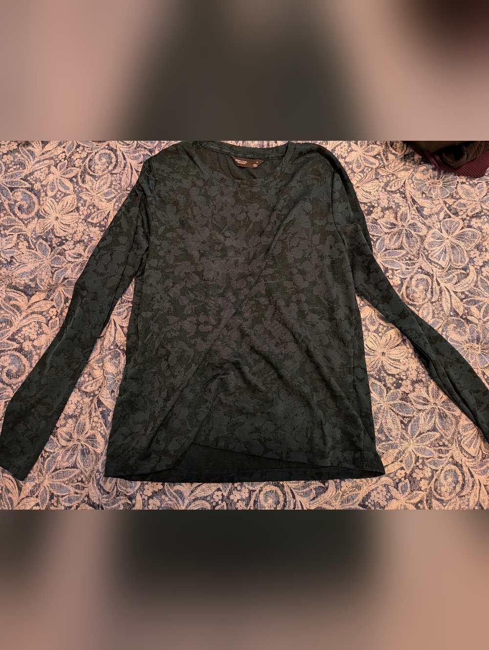 Simply Vera Wang Long Sleeve Tee Bundle